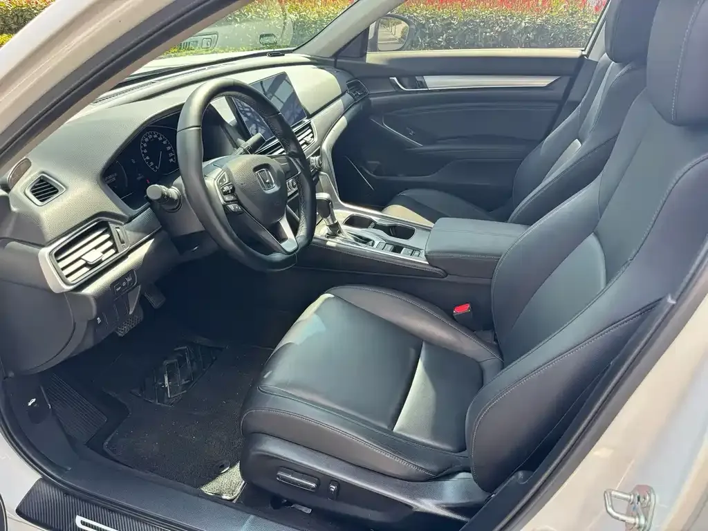 Honda Accord — фото 5