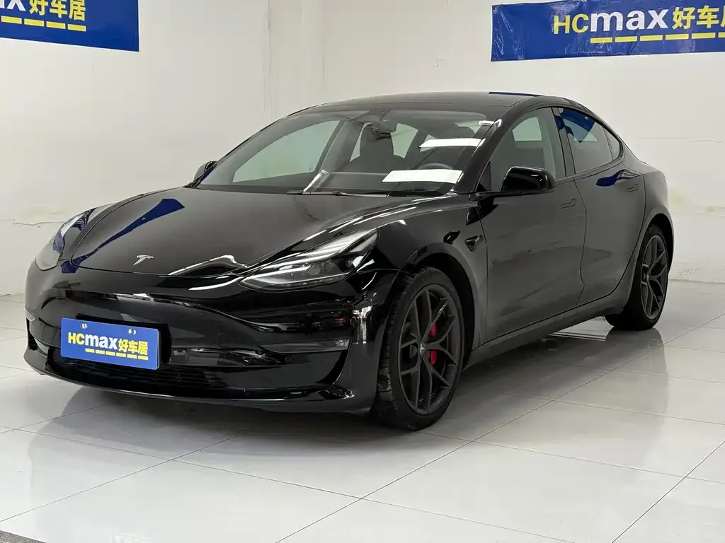 Tesla Model 3 — фото 1
