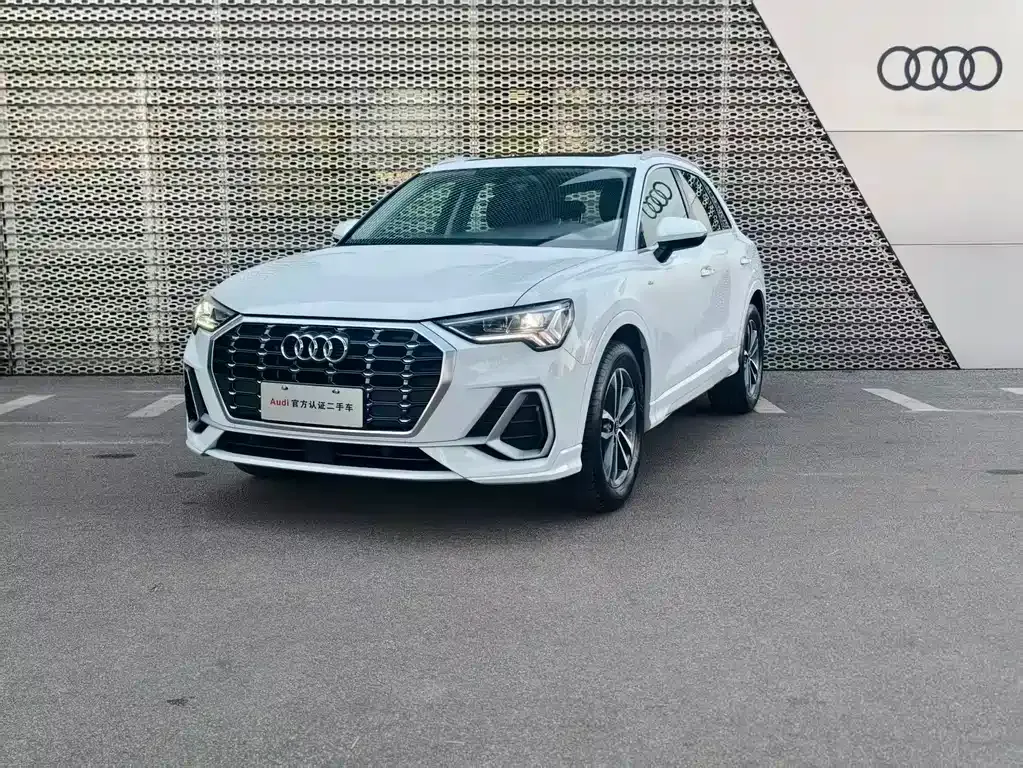 Audi Q3 2023 из CN, фото 1