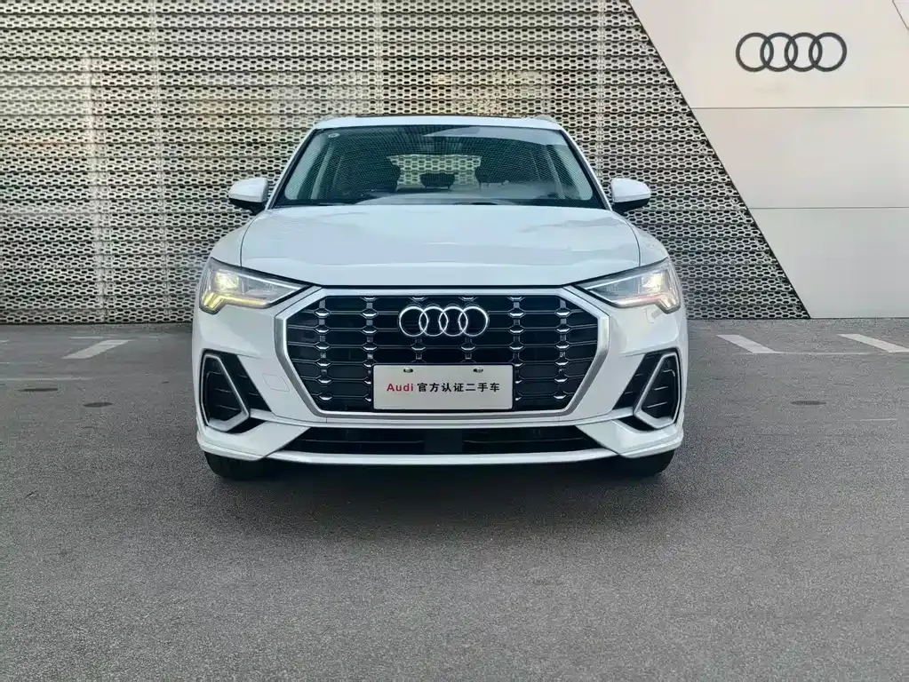 Audi Q3 2023 из CN, фото 4
