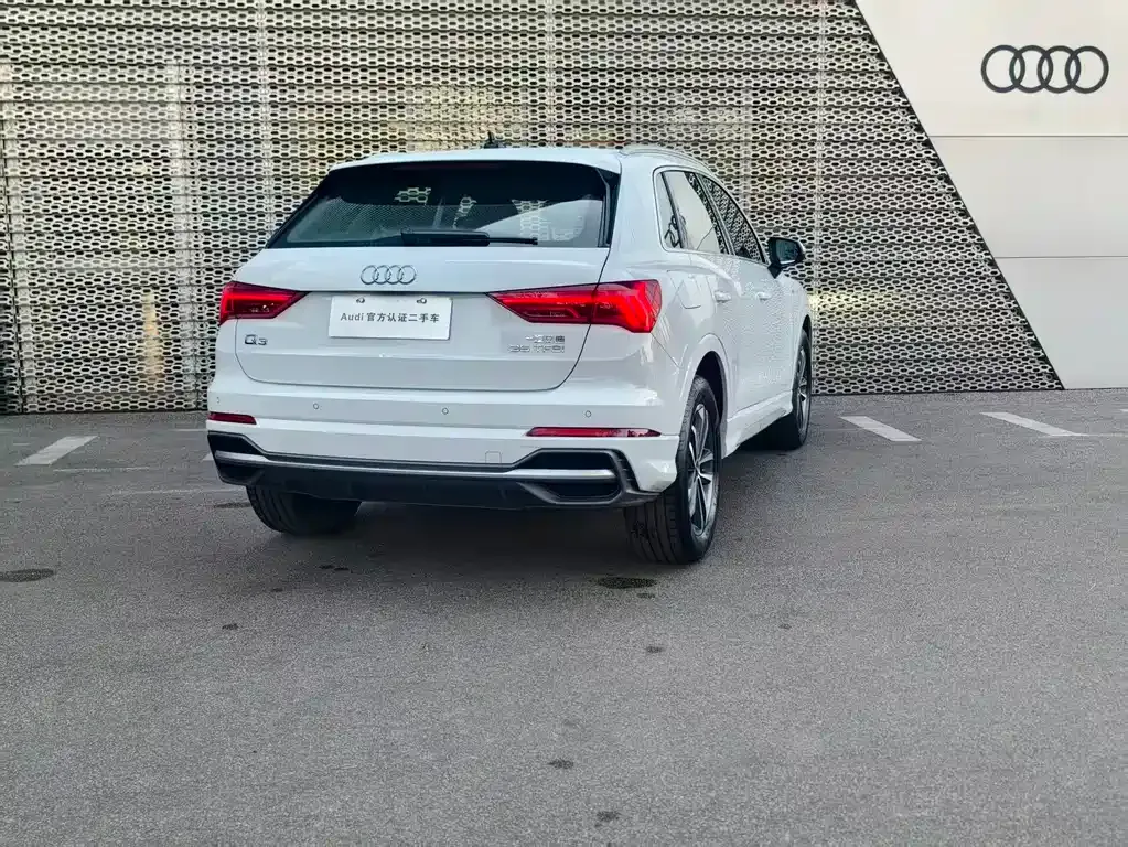 Audi Q3 2023 из CN, фото 9