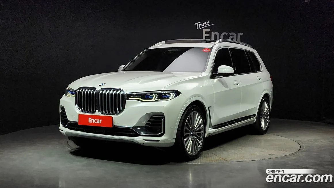BMW X7 — фото 1