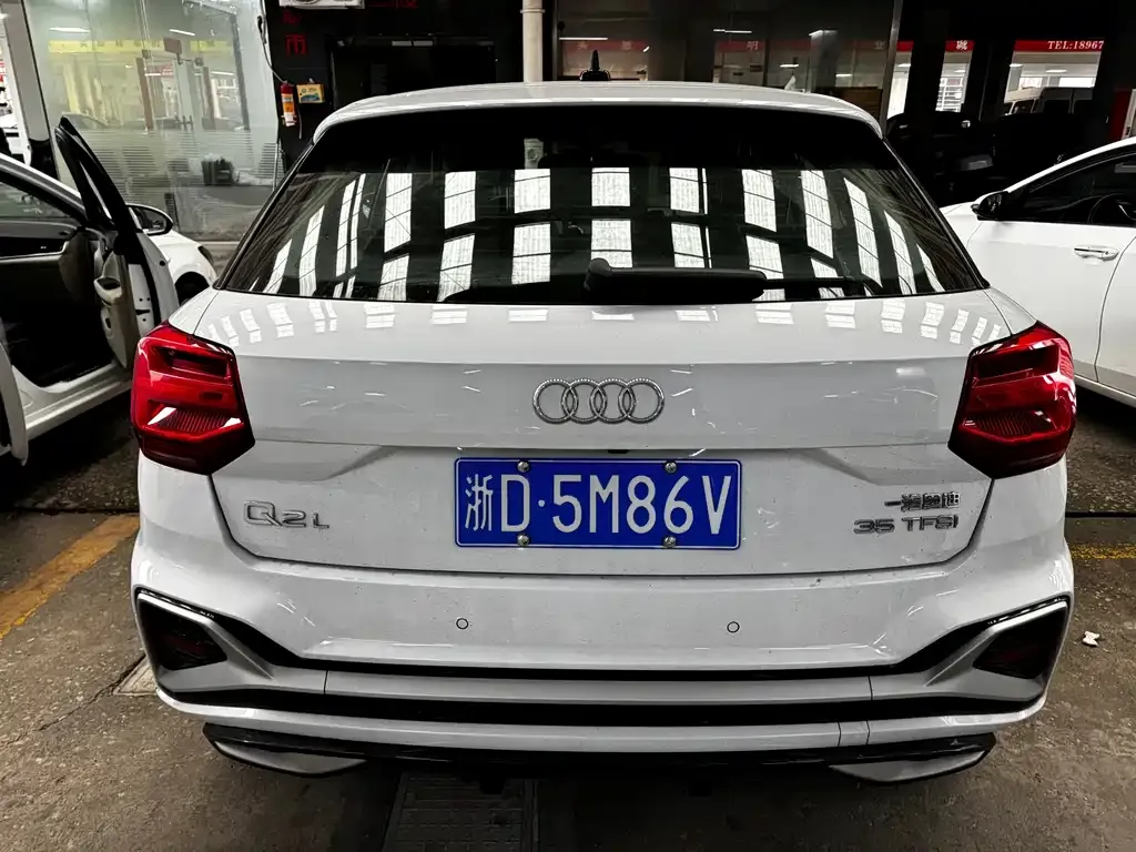 Audi Q2L 2023 из CN, фото 6