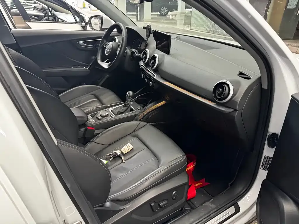 Audi Q2L 2023 из CN, фото 7