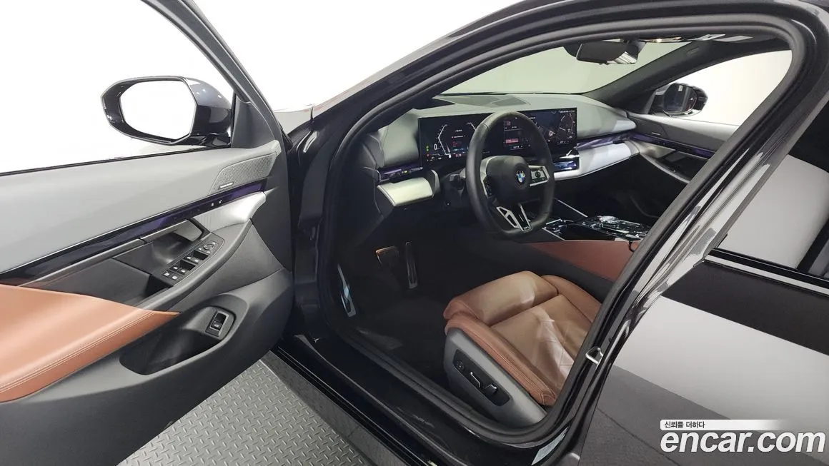 BMW 5-Series 2024 из KR, фото 5