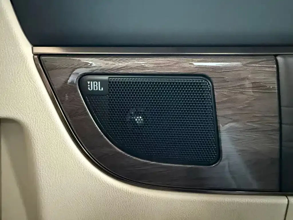 Toyota Vellfire 2023 из CN, фото 5