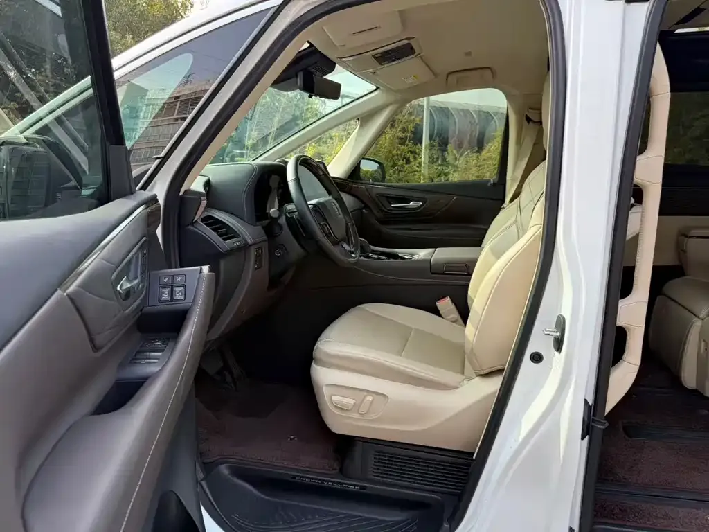 Toyota Vellfire 2023 из CN, фото 3