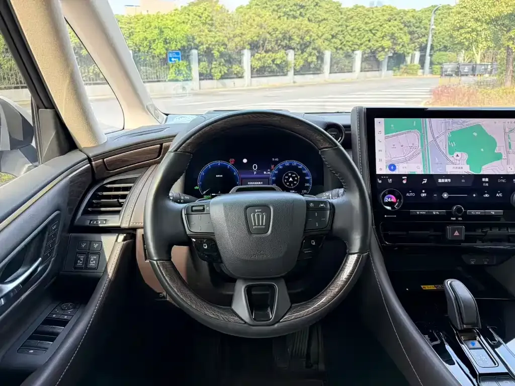 Toyota Vellfire 2023 из CN, фото 4