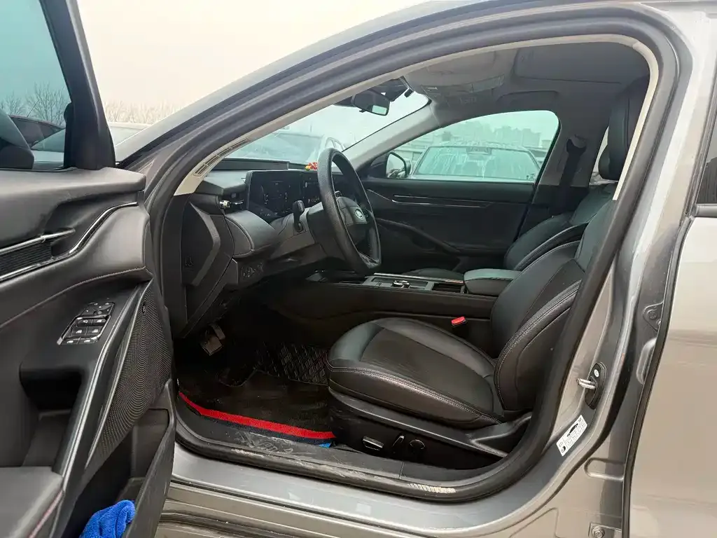 Ford Mondeo 2023 из CN, фото 4