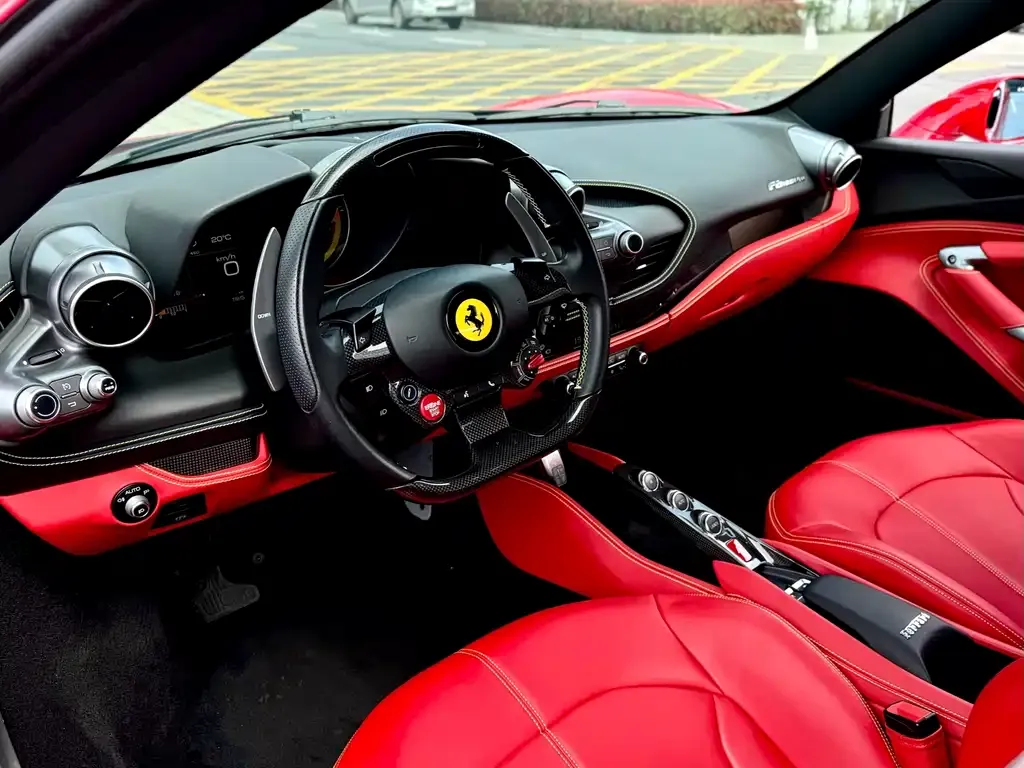 Ferrari F8 — фото 5
