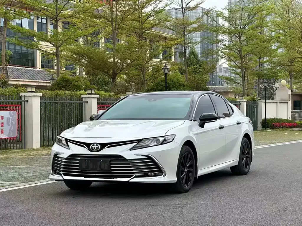 Toyota Camry 2022 из CN, фото 1