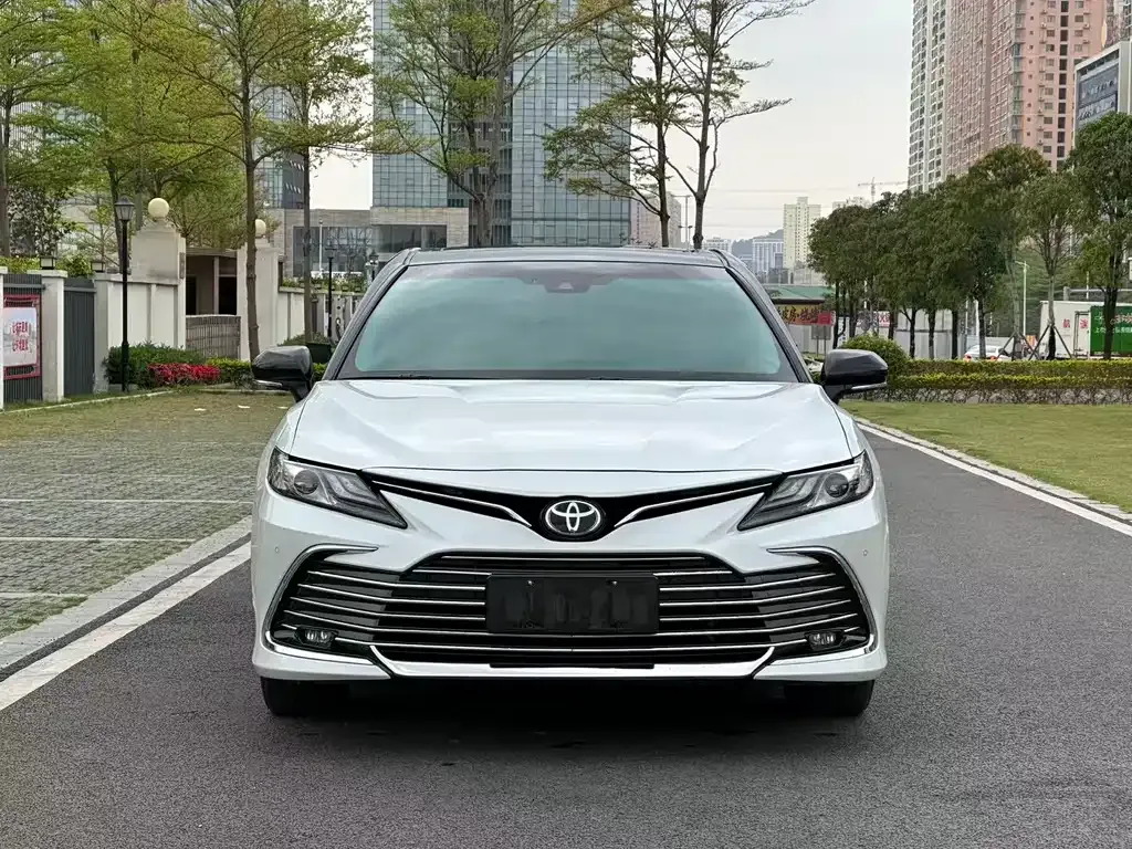 Toyota Camry 2022 из CN, фото 2