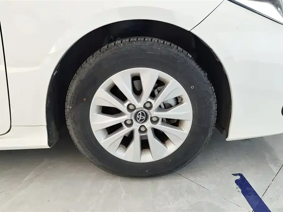 Toyota Corolla 2023 из CN, фото 3