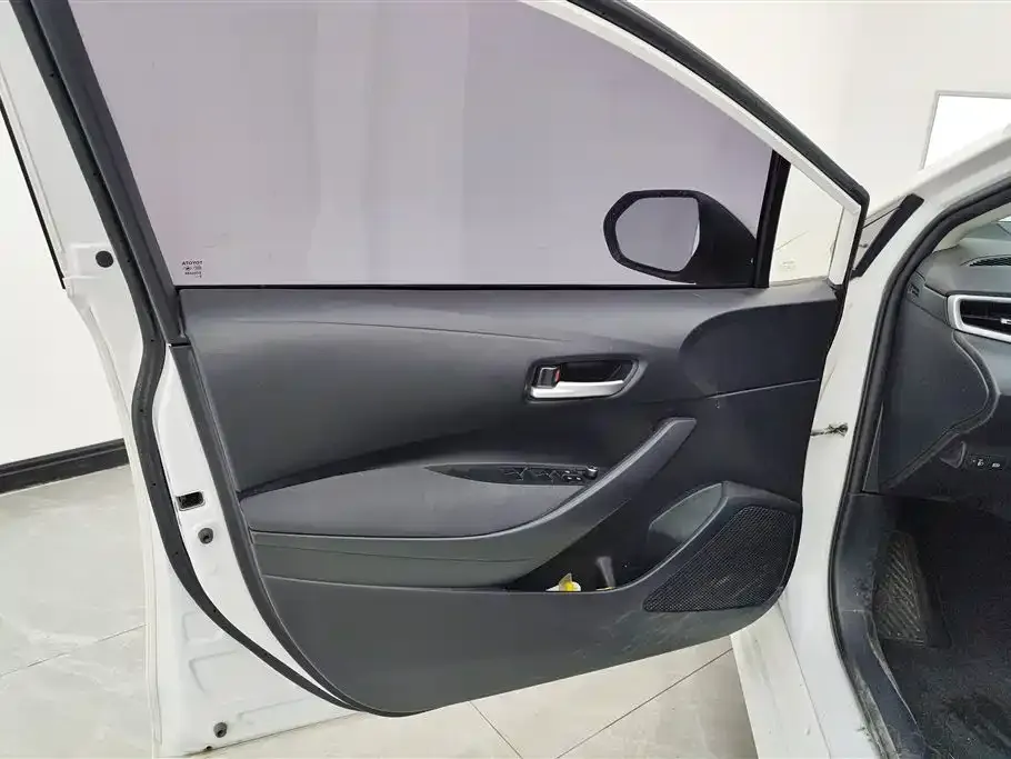 Toyota Corolla 2023 из CN, фото 2