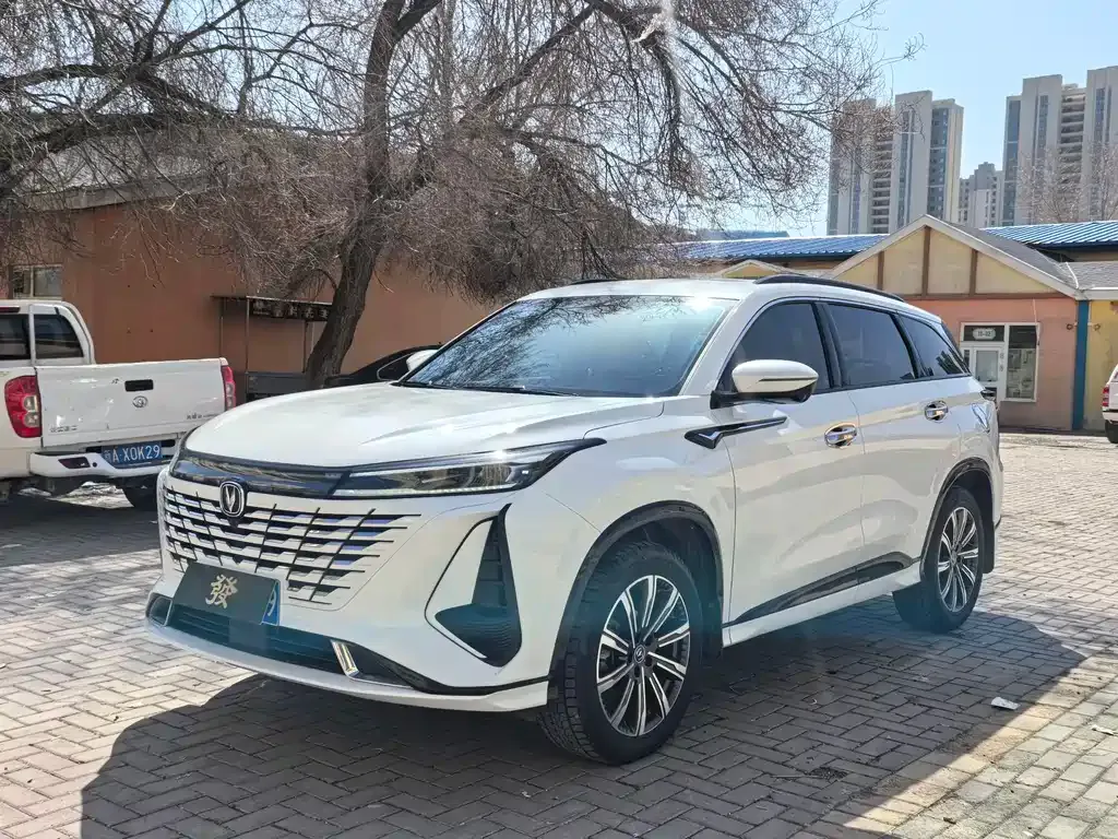 Changan CS75PLUS — фото 9