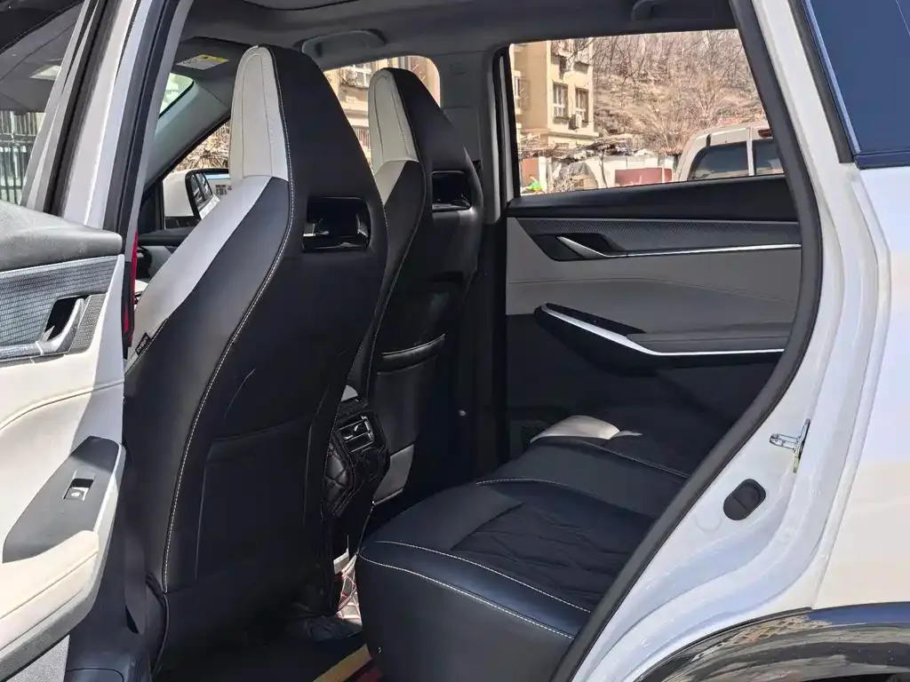 Changan CS75PLUS — фото 3