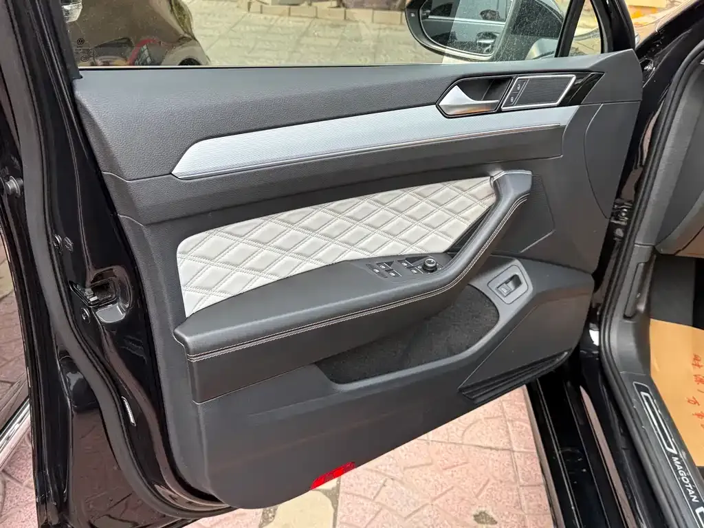Volkswagen Magotan 2024 из CN, фото 6