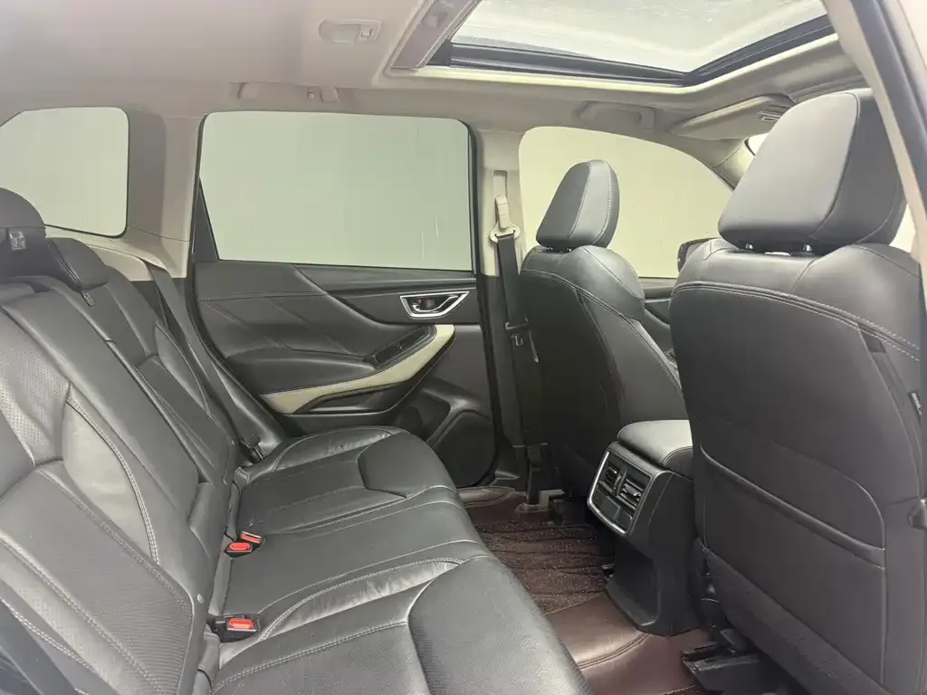 Subaru Forester 2022 из CN, фото 4