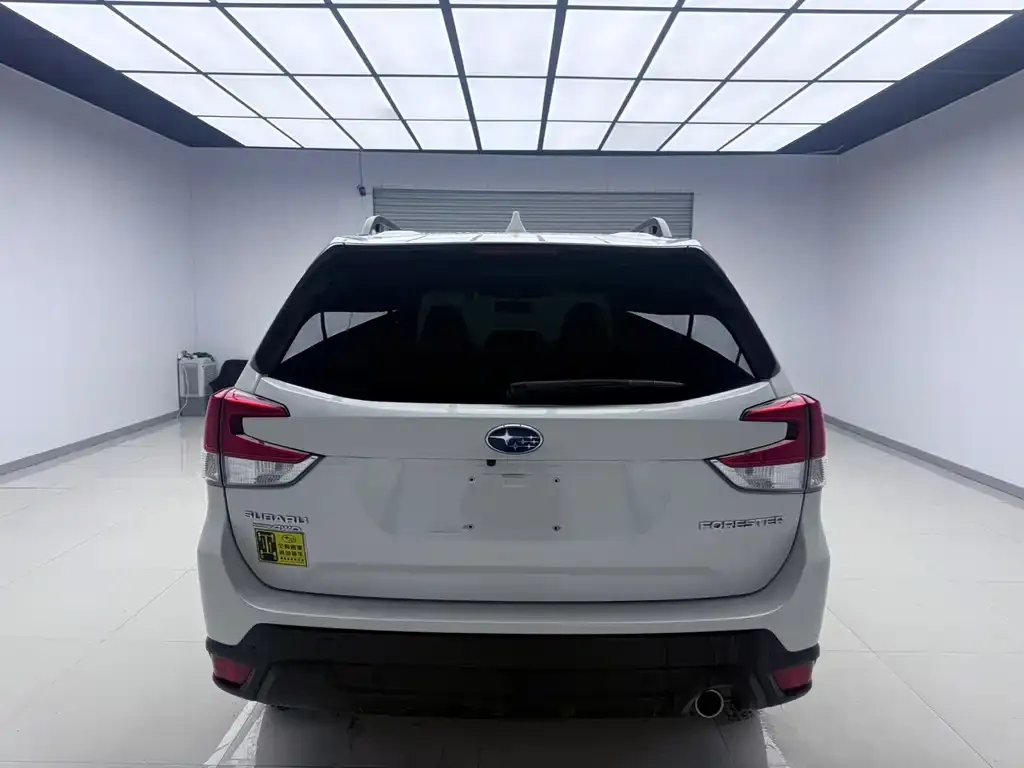Subaru Forester 2022 из CN, фото 2