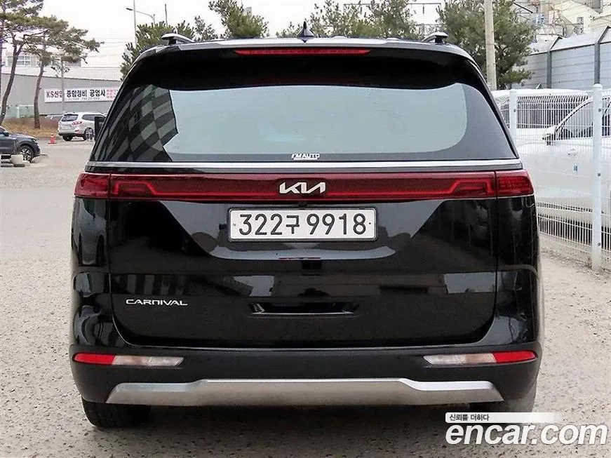 Kia Carnival — фото 7