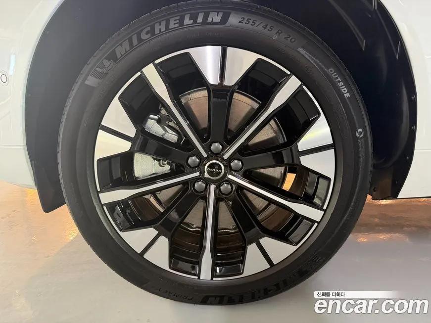 Volvo XC60 2026 из KR, фото 10