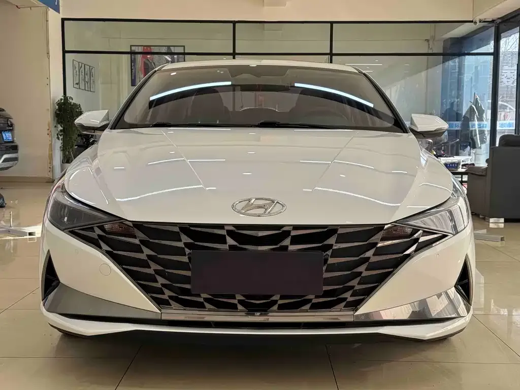 Hyundai Elantra — фото 9