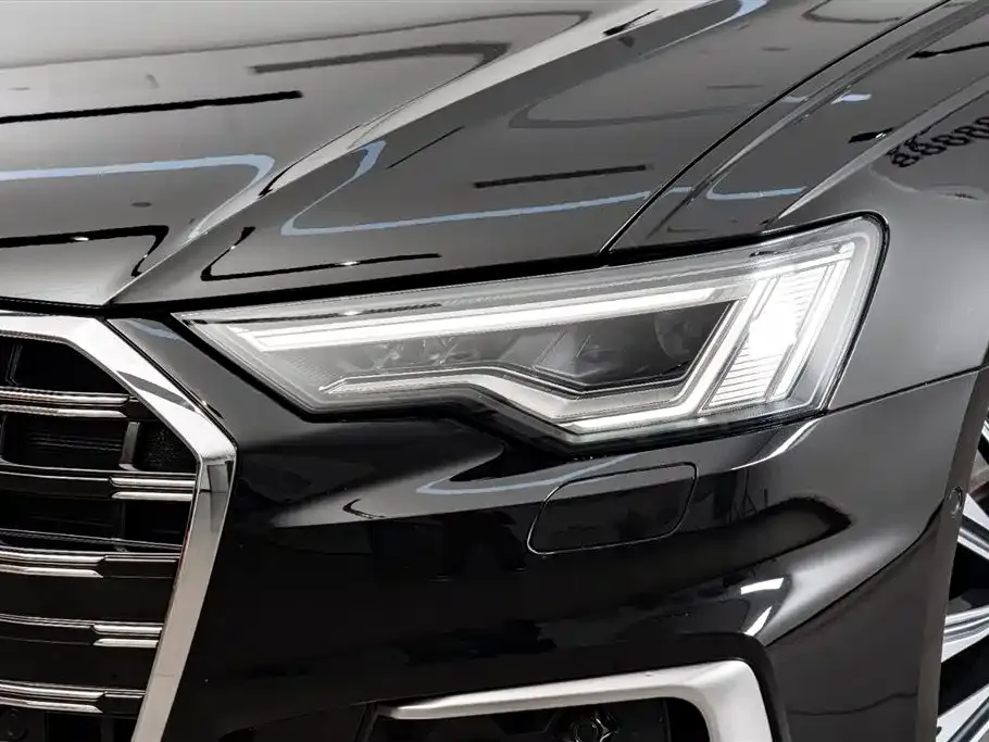 Audi A6L — фото 7