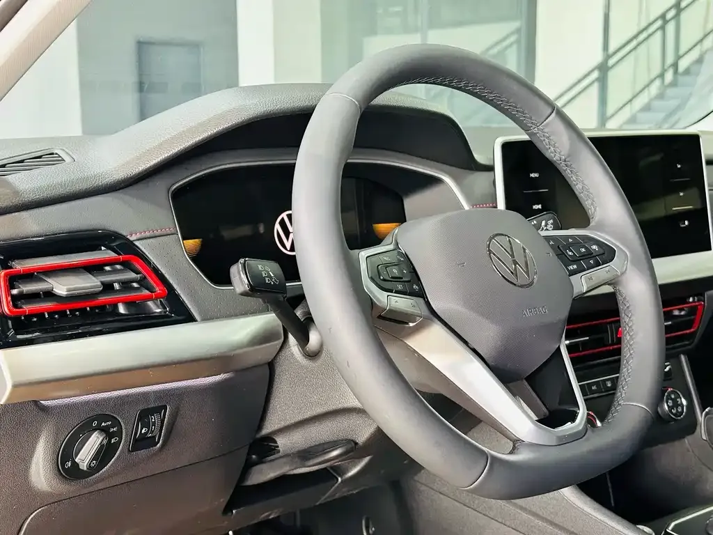 Volkswagen Lavida 2024 из CN, фото 7