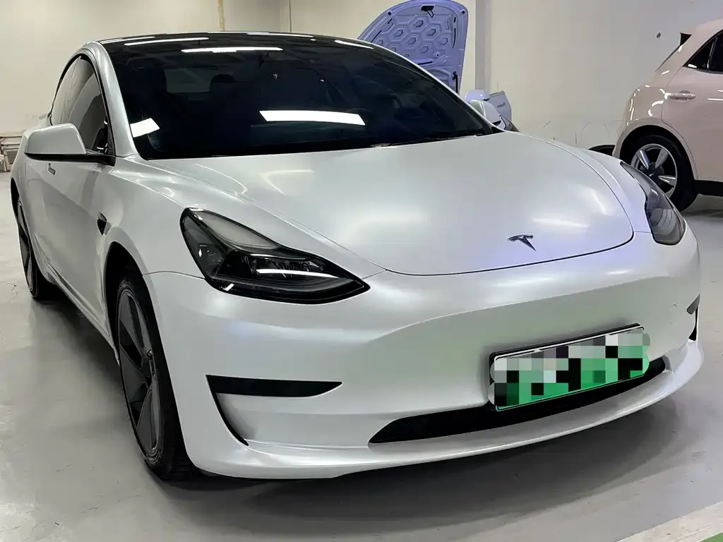 Tesla Model 3 — фото 10