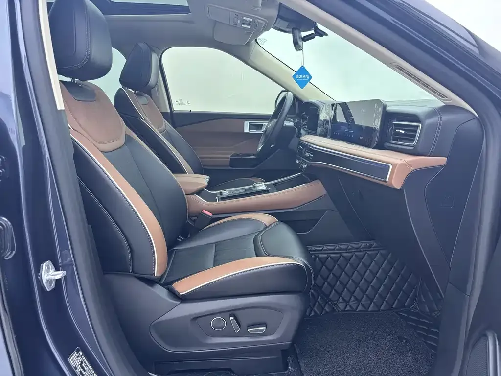 Ford Explorer 2022 из CN, фото 9