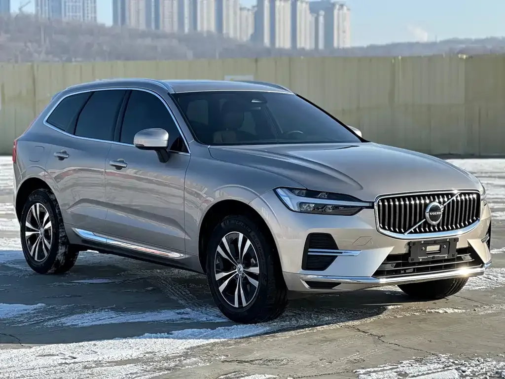 Volvo XC60 — фото 4