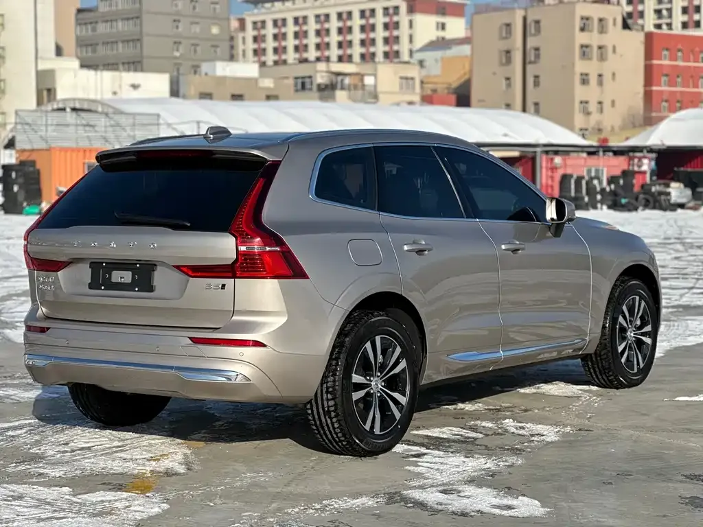 Volvo XC60 — фото 6