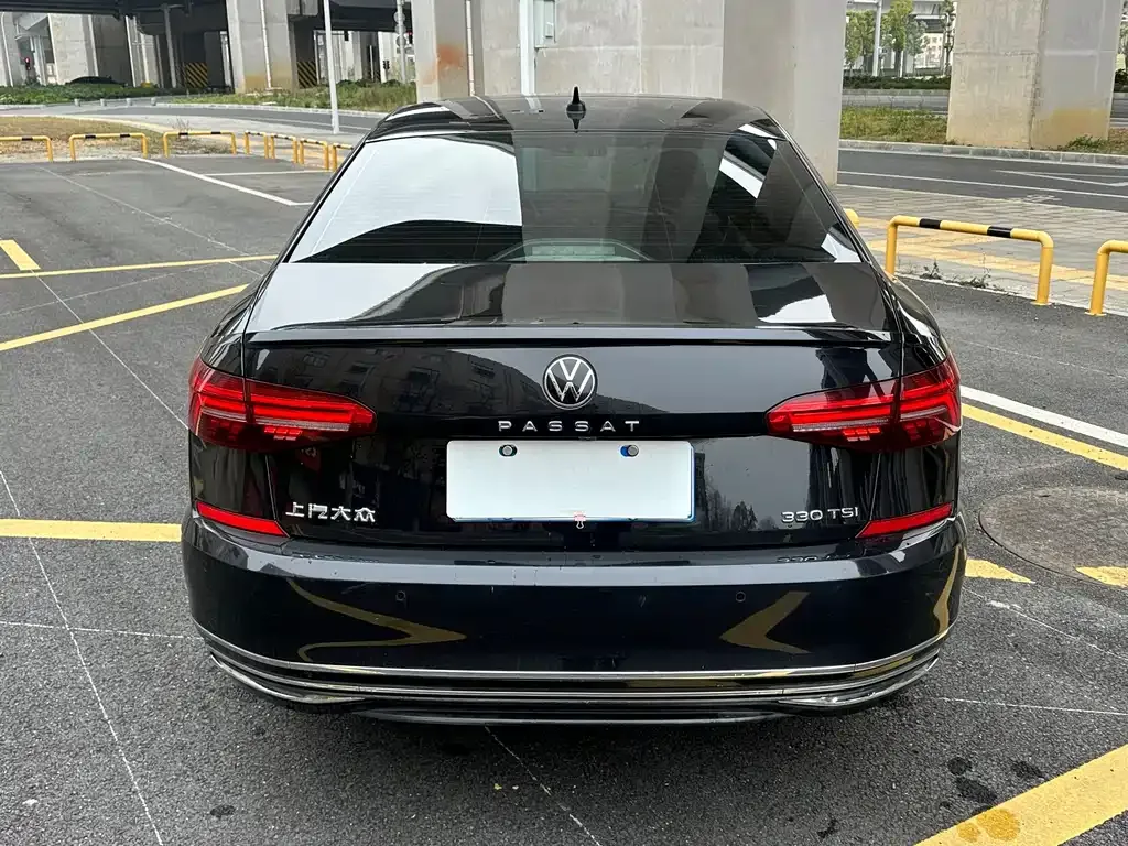 Volkswagen Passat 2021 из CN, фото 4