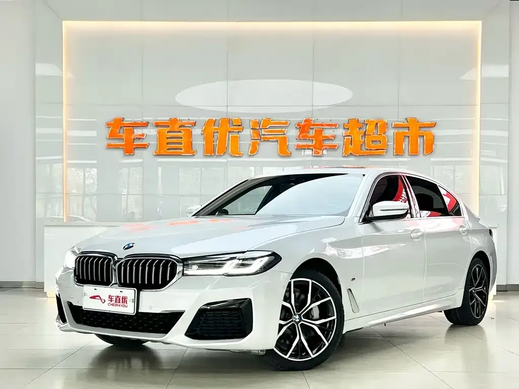 BMW 5 Series — фото 1
