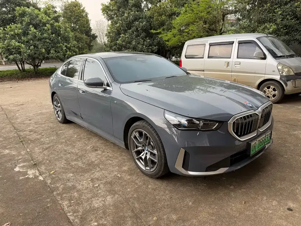 BMW i5 — фото 7