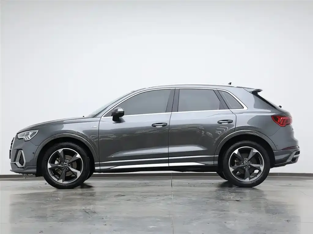 Audi Q3 2021 из CN, фото 2