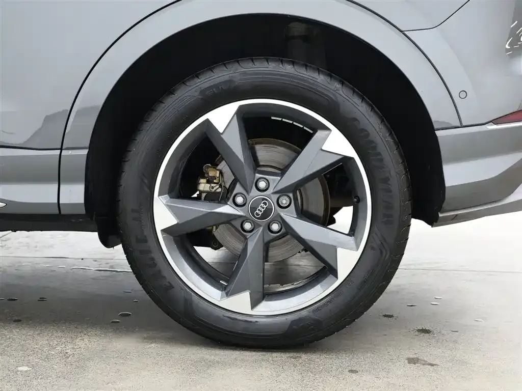 Audi Q3 2021 из CN, фото 6