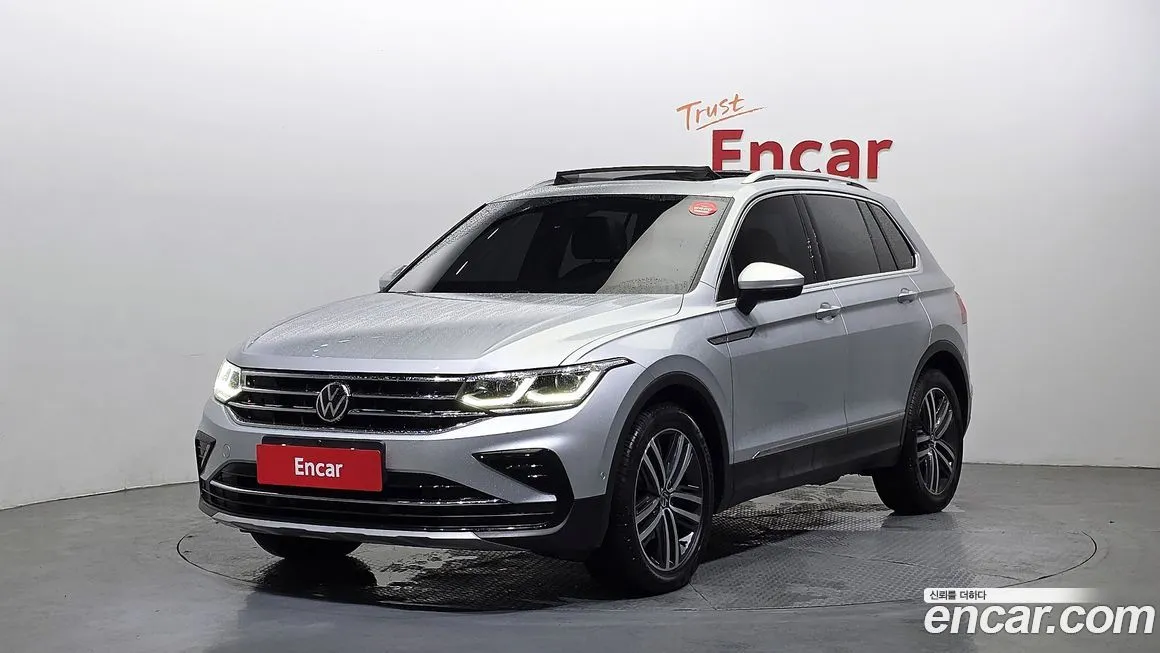 Volkswagen Tiguan — фото 1