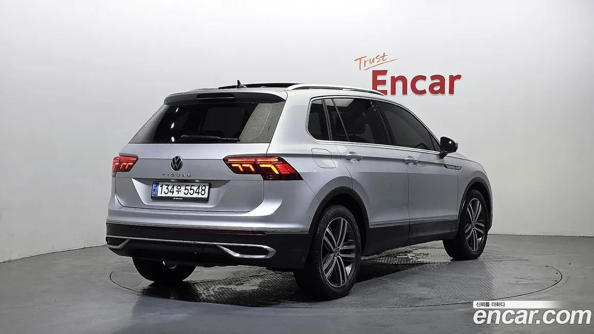 Volkswagen Tiguan — фото 4
