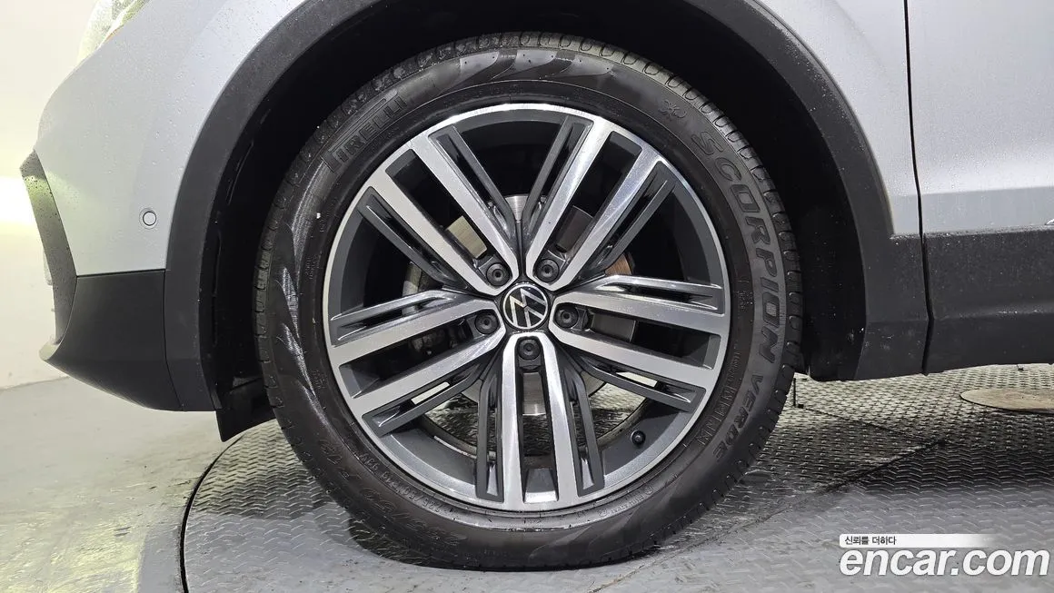 Volkswagen Tiguan — фото 6