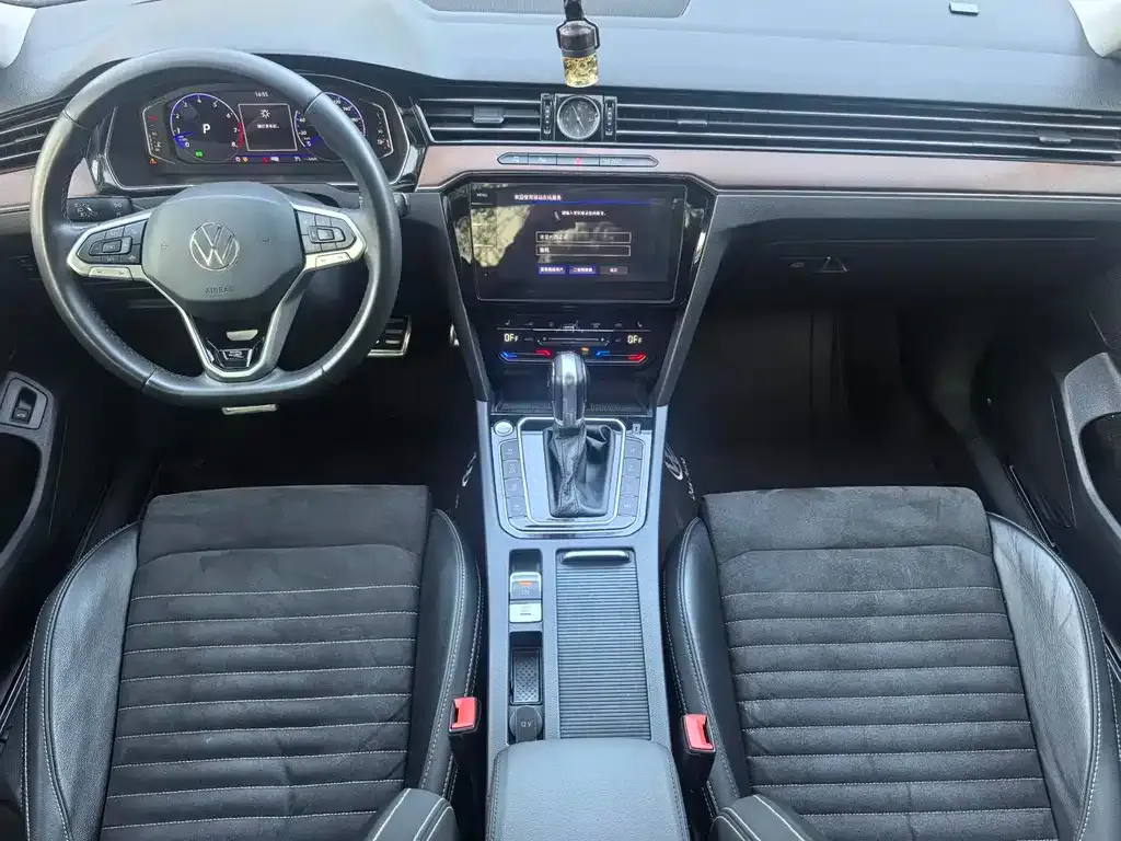 Volkswagen Magotan 2023 из CN, фото 3