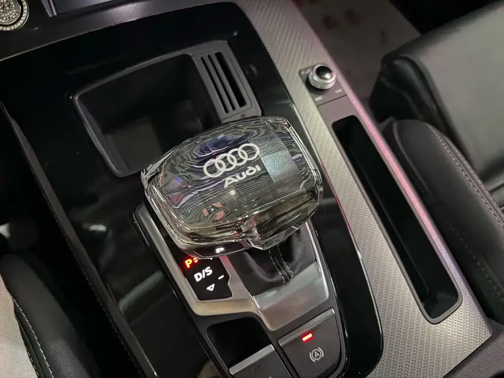 Audi Q5L 2022 из CN, фото 3