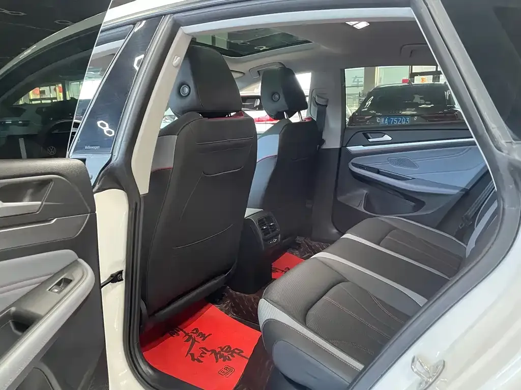 Volkswagen Lamando 2023 из CN, фото 4