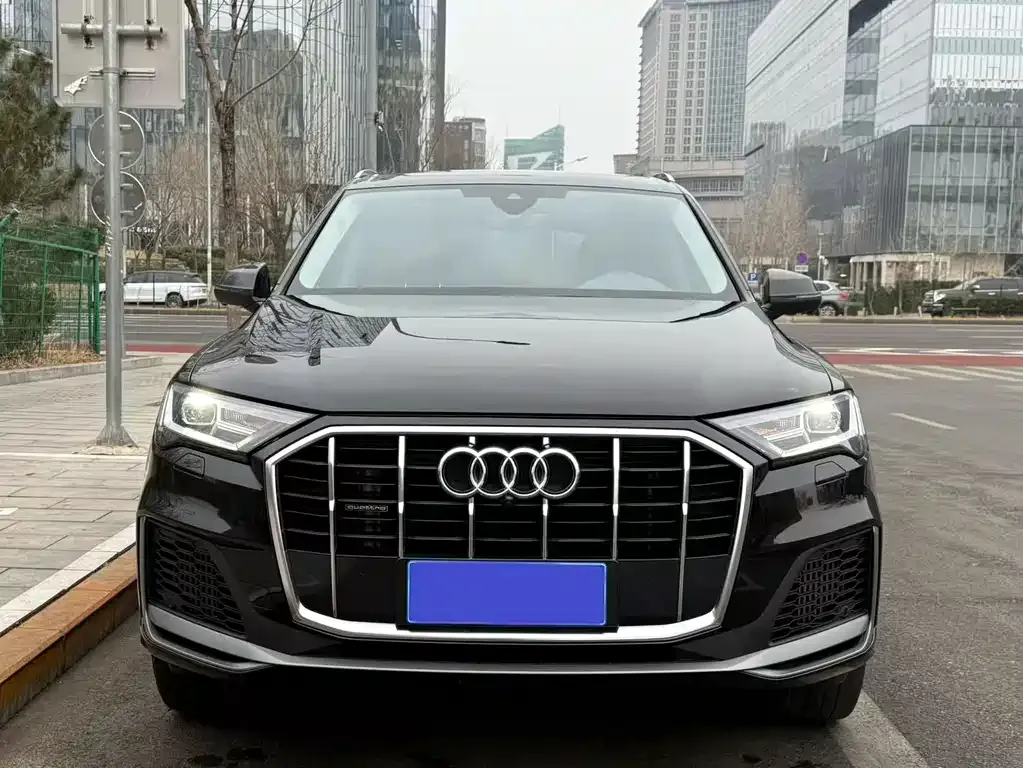 Audi Q7 2022 из CN, фото 3