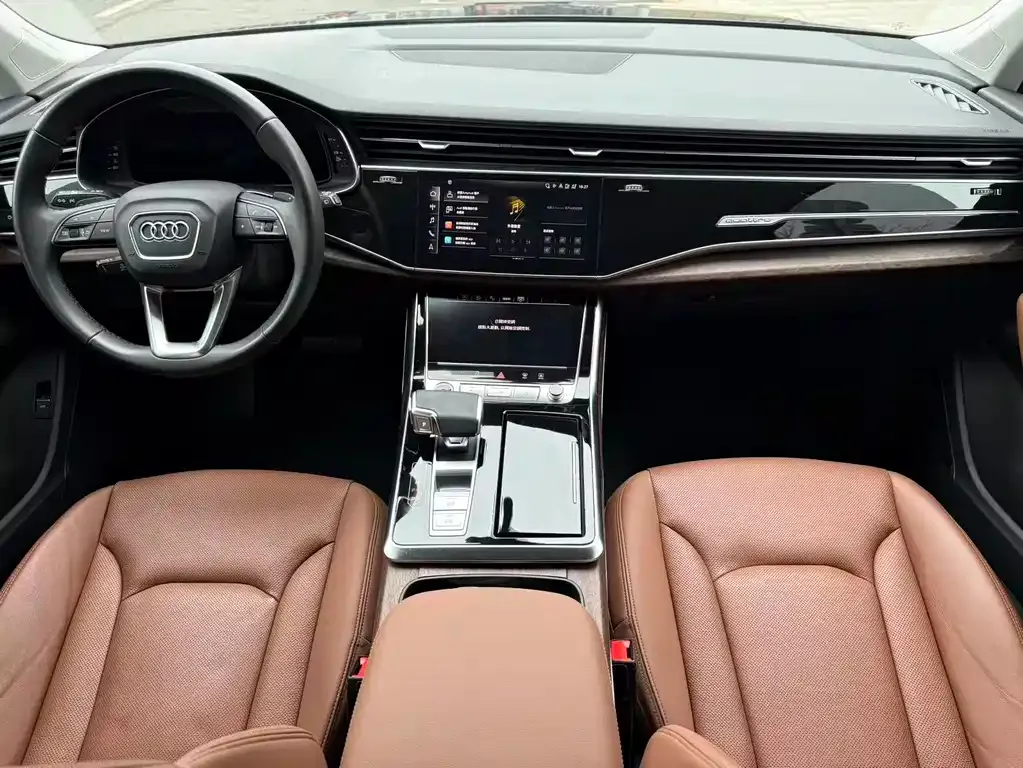 Audi Q7 2022 из CN, фото 7