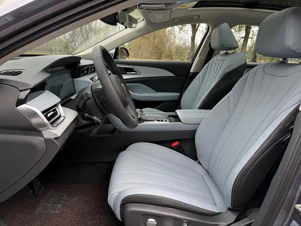 Hongqi H5 PHEV 2025 из CN, фото 10