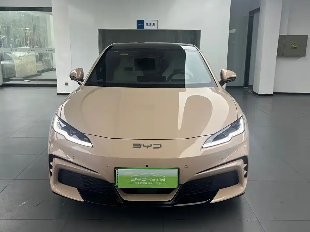 BYD Seal 06GT — фото 9