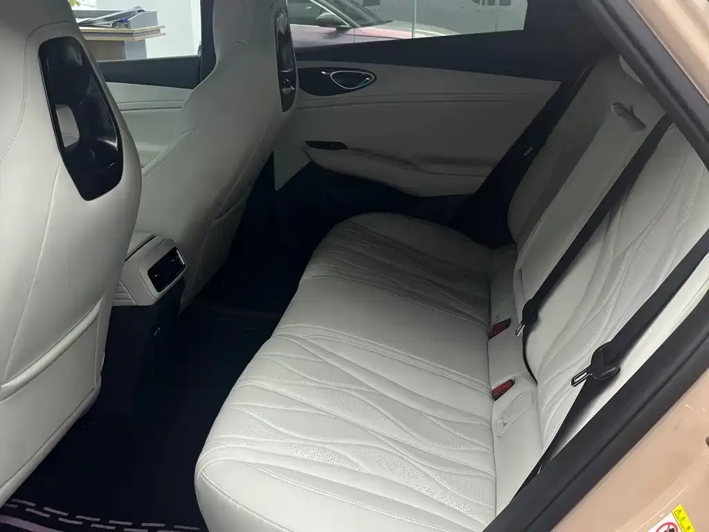 BYD Seal 06GT — фото 7