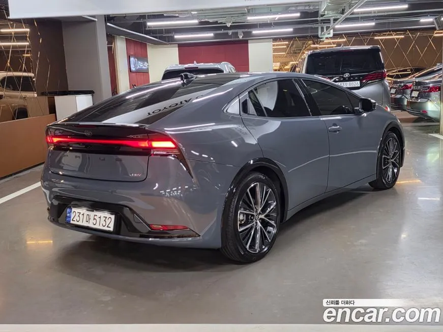 Toyota Prius — фото 10