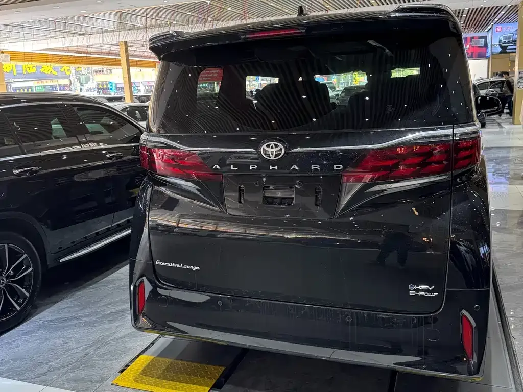 Toyota Alphard 2026 из CN, фото 3